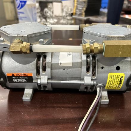 Twin-head diaphragm sample pump